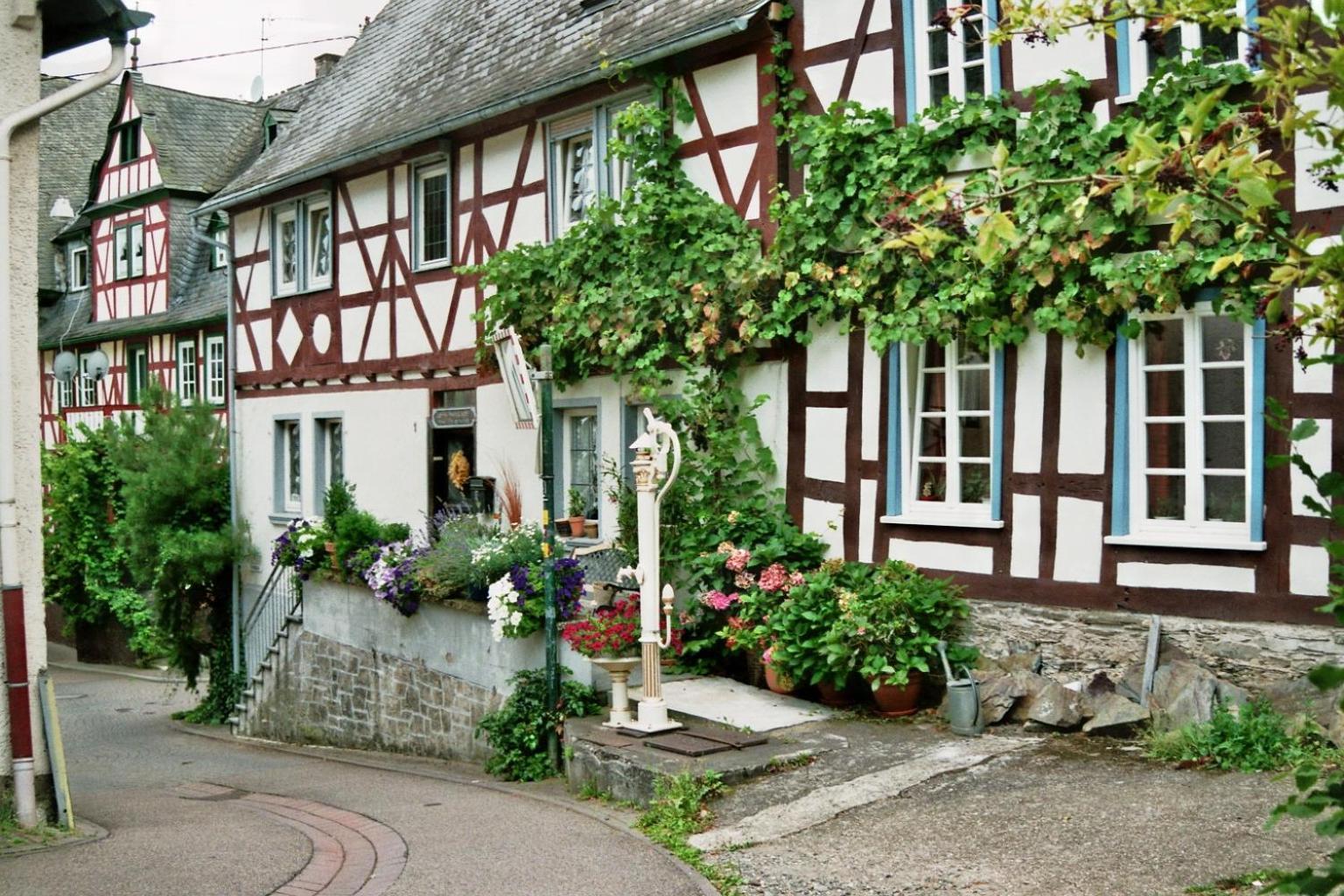 Gaestehaus Ina-Maria, Apartments Obernhof 외부 사진