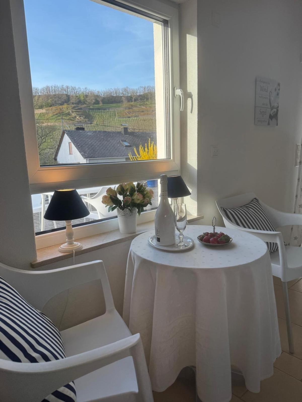 Gaestehaus Ina-Maria, Apartments Obernhof 외부 사진